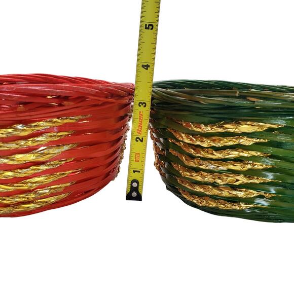 2 Wicker Baskets Red Green & Gold Christmas Colors Decorative Xmas Vtg - Picture 3 of 10